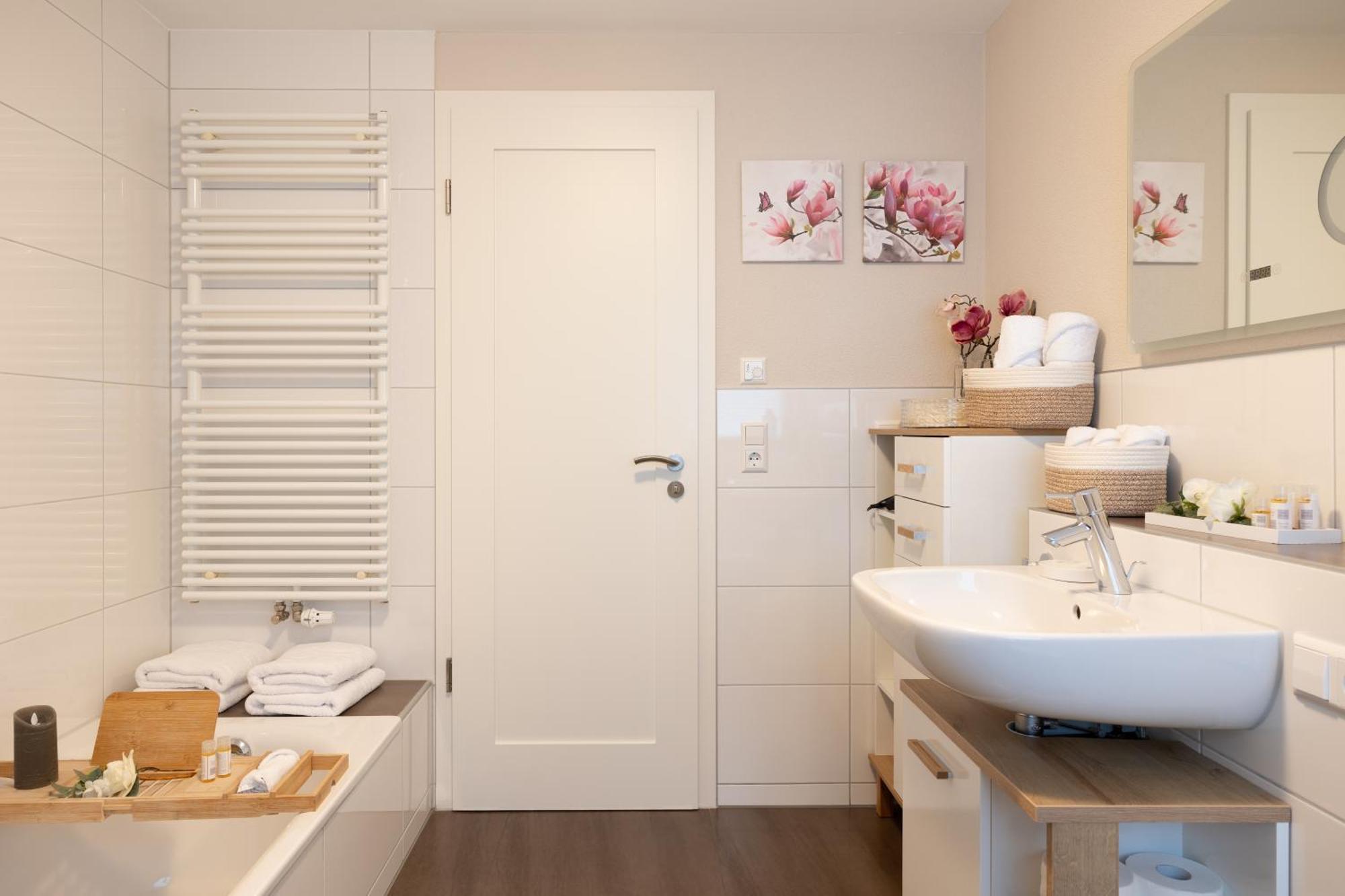 Appartementdeluxe Steiert - Near Europa Park - Rulantica - Spacious - Fully Equipped Kitchen - Private Garden - Free Parking - Pet Friendly Schwanau Exterior photo